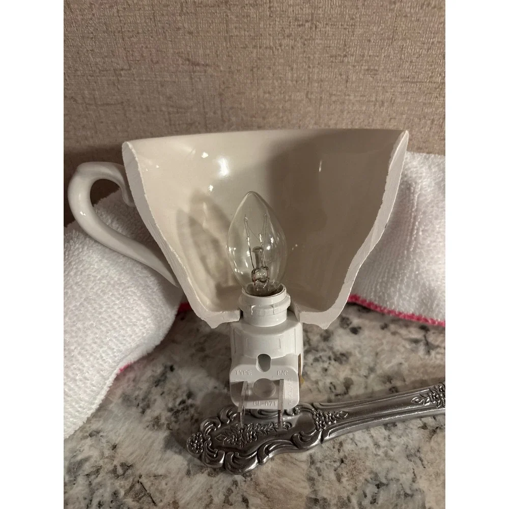 Vintage Style Blue White Floral Ceramic Teacup Night Light Plug In On Off Switch